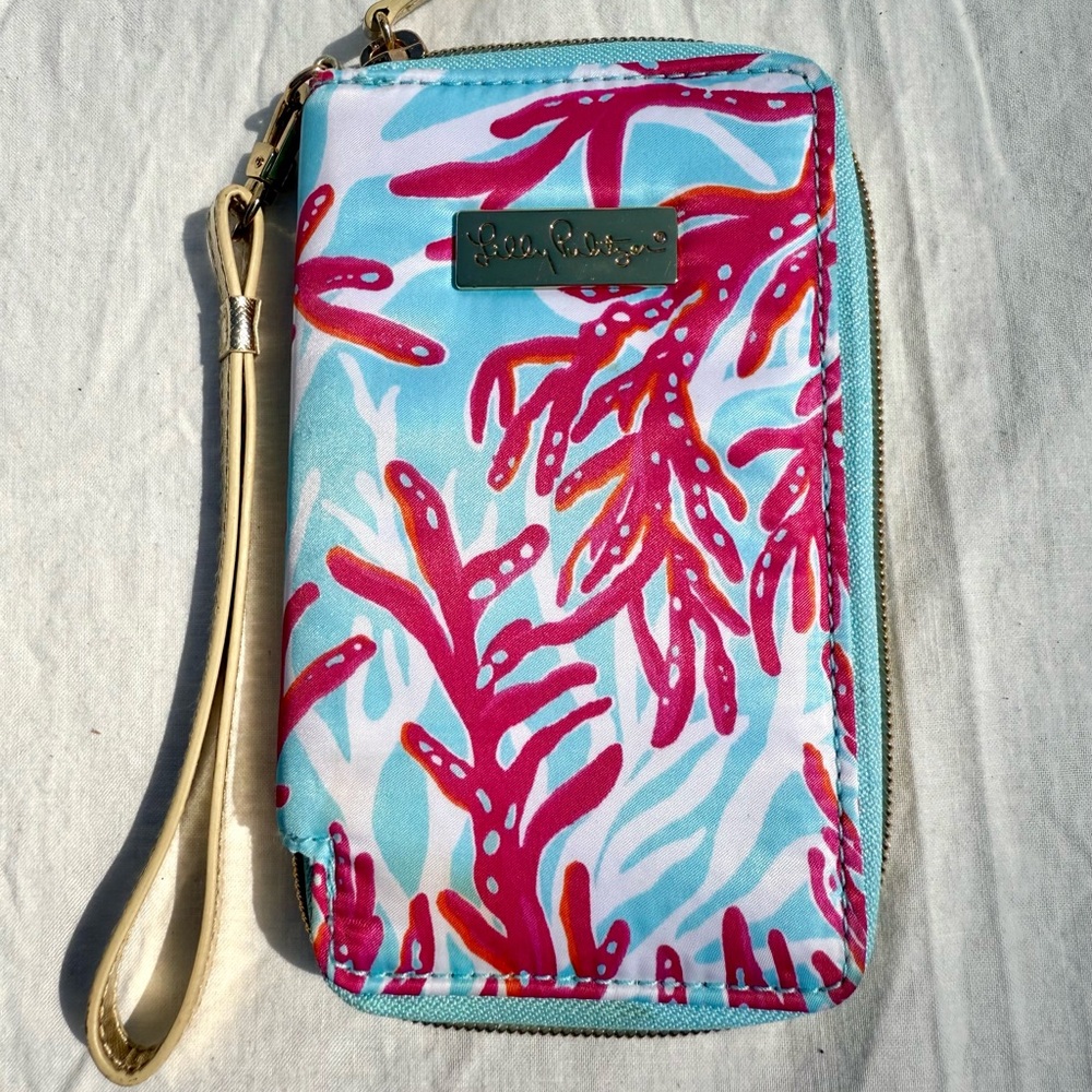 Lilly Pulitzer coral Pink and Blue Coral zip around Wristlet wallet